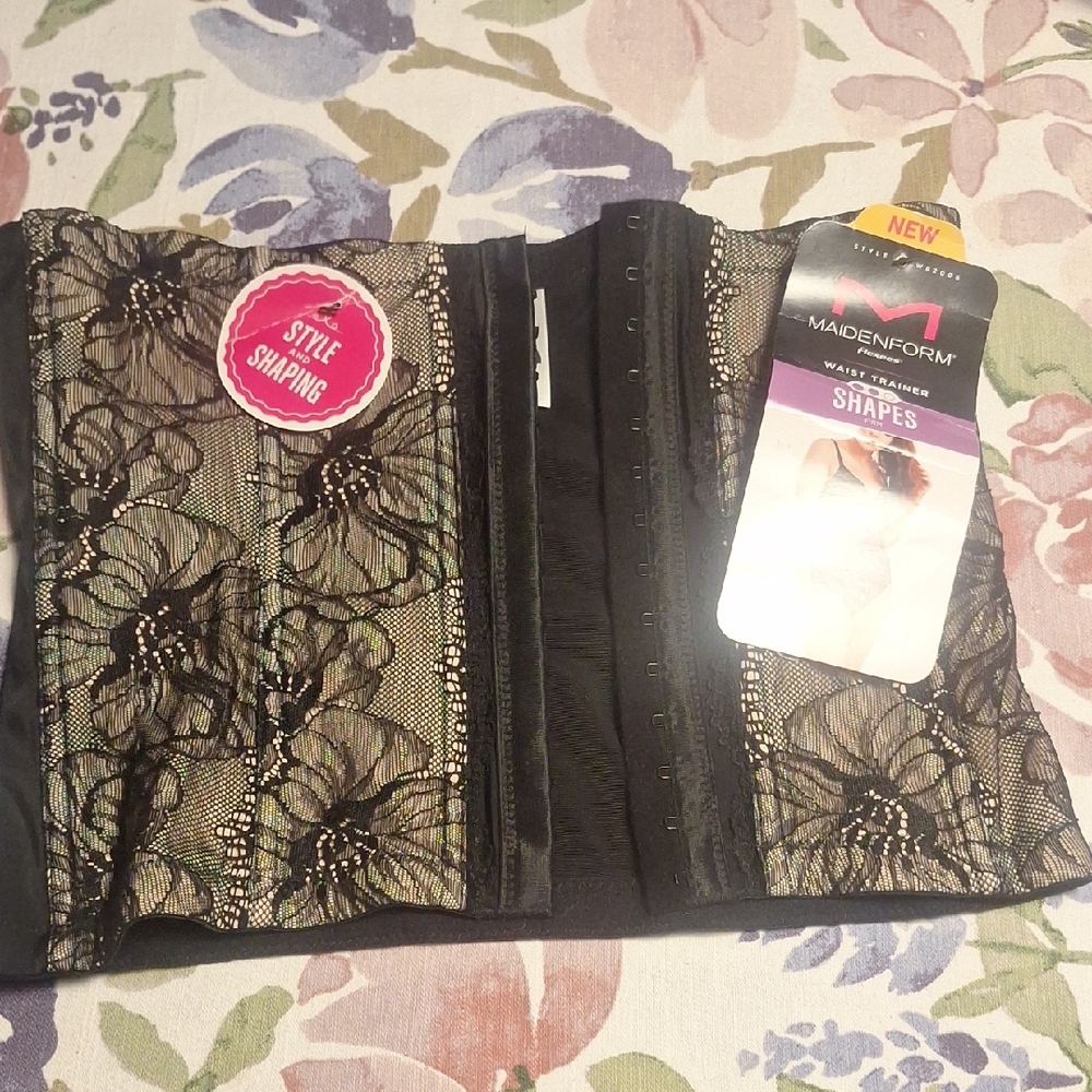 Maidenform Black Lace Shapewear